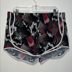 Calvin Klein Women’s Abstract Patterned Shorts I18